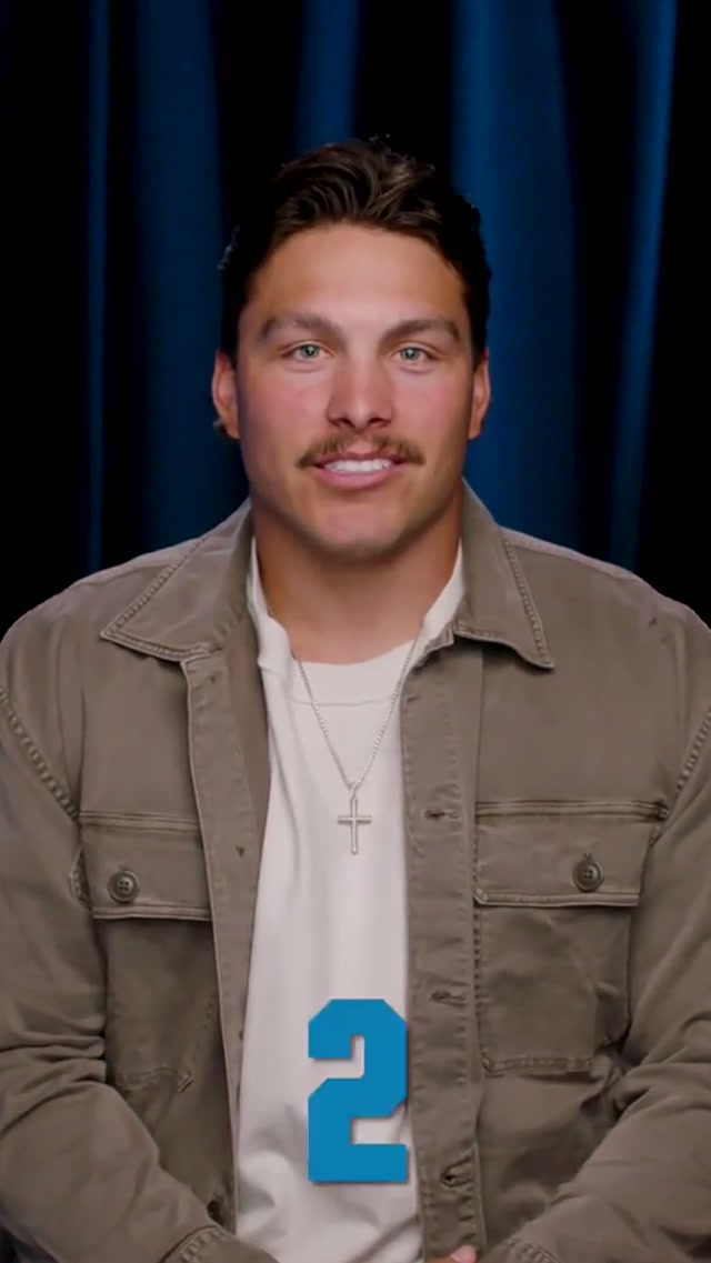 Rodrigo attempts the 2 minute drill 🎬 #DetroitLions #NFL #GetToKnowMe