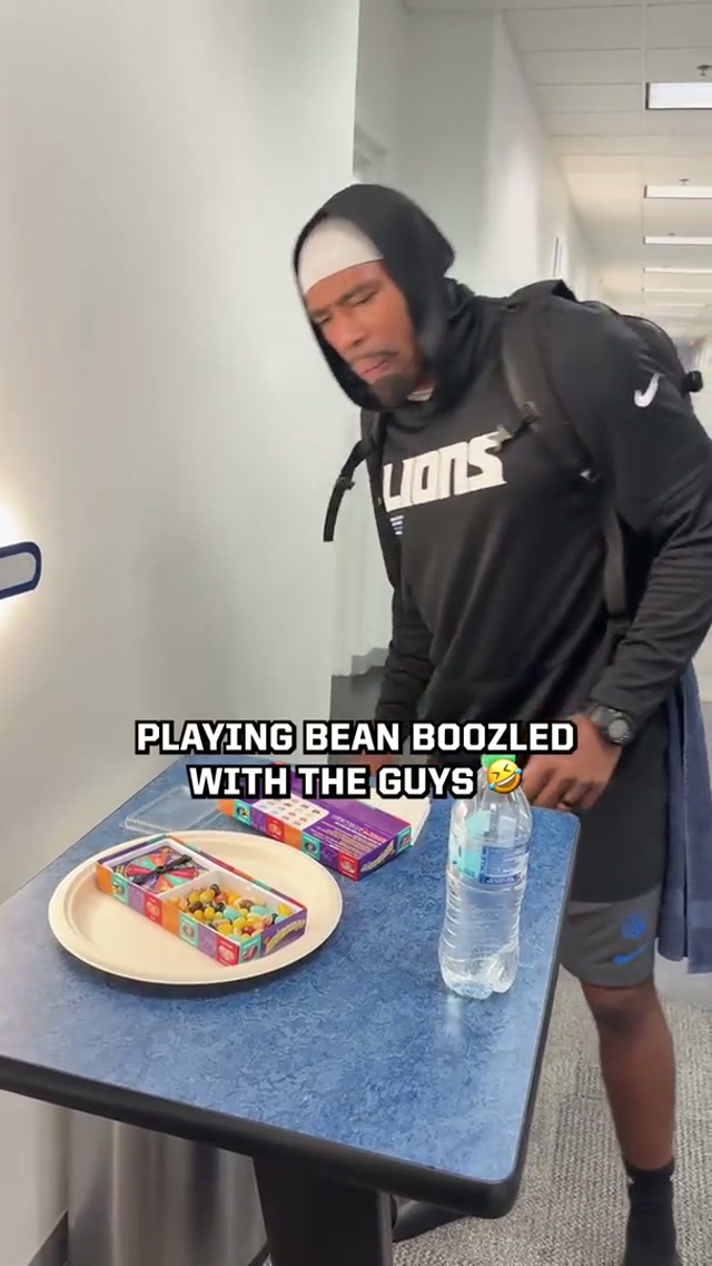 Here's how we celebrated National Jelly Bean Day 🤣 #DetroitLions #JellyBeans #Beanboozled 