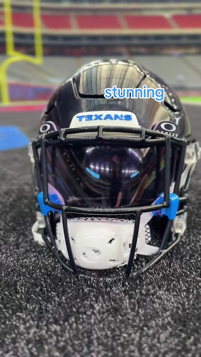 STUNNING 🤘
#htown #houston #texans #helmet #nfl