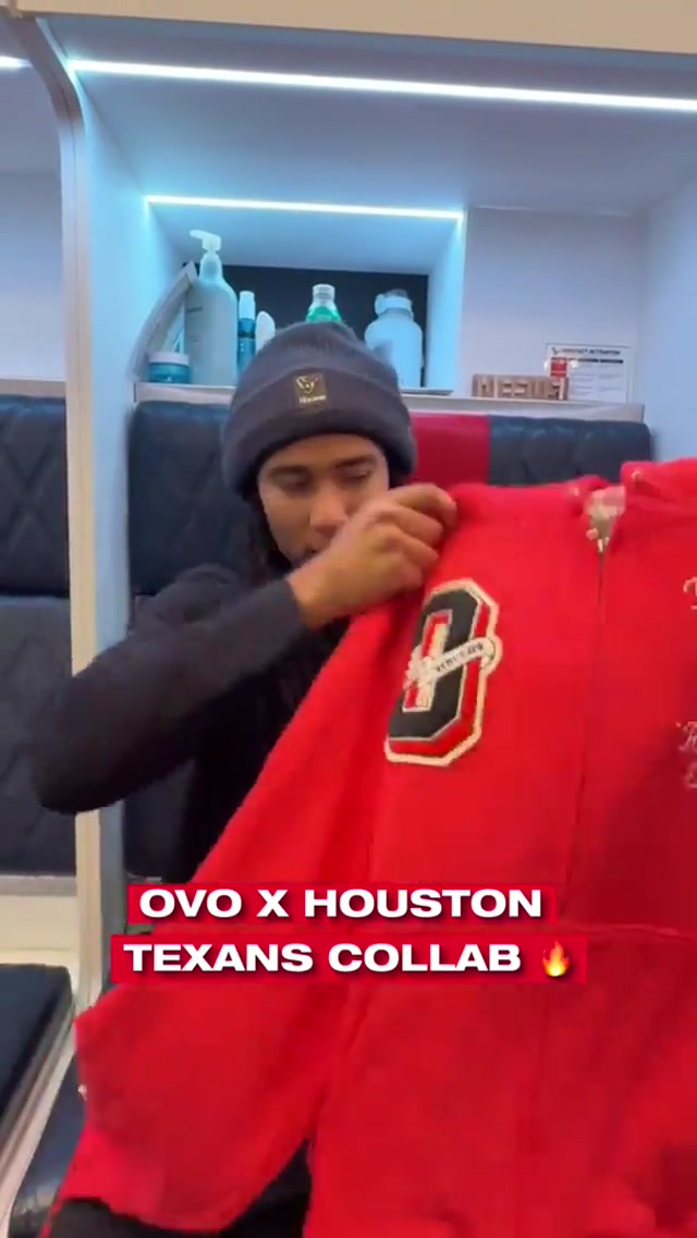 Talk about a 🔥 collab 👀 #unboxing #drake #nfl #cjstroud #houstontexans 