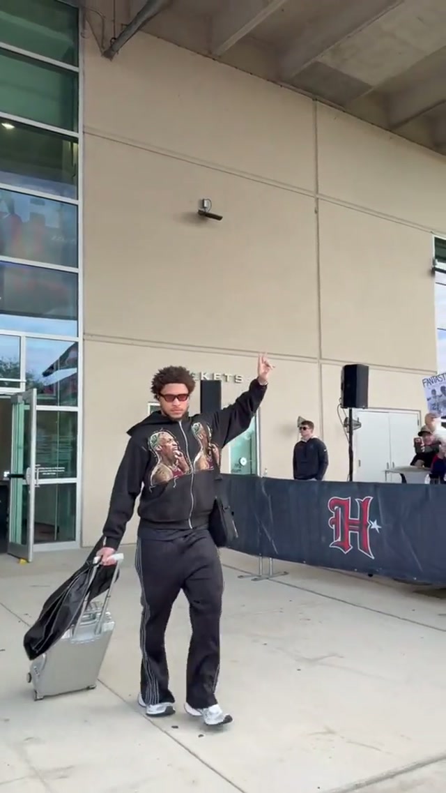 The perfect way to send off our guys 🥹

#houstontexans #nfl #sendoff #playoffs 