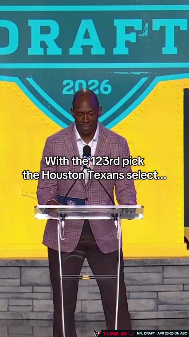 Opening up a can of Woodaz 💪

#nfl #draft #houston #texans #wadewoodaz
