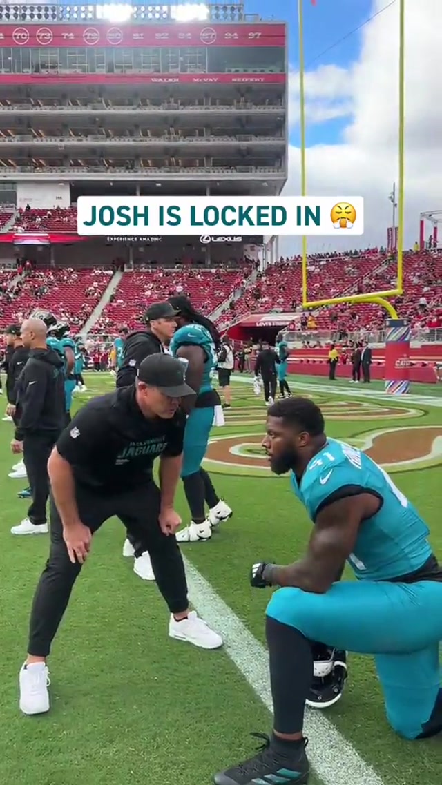 Nothing can distract JHA 😂 #nfl #jaguars #joshhinesallen 