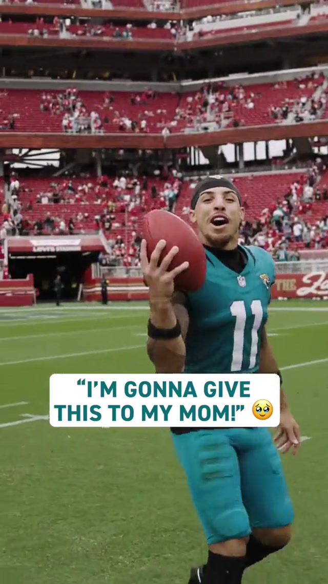 Parker gave the football from his 87-yard punt return to his mom 🥹 #nfl #jaguars #jacksonvillejaguars 