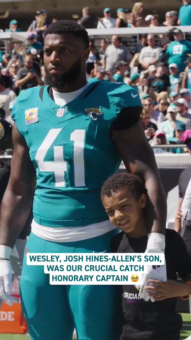 What a moment 🫶 #joshhinesallen #nfl #jacksonvillejaguars #crucialcatch #DUUUVAL 