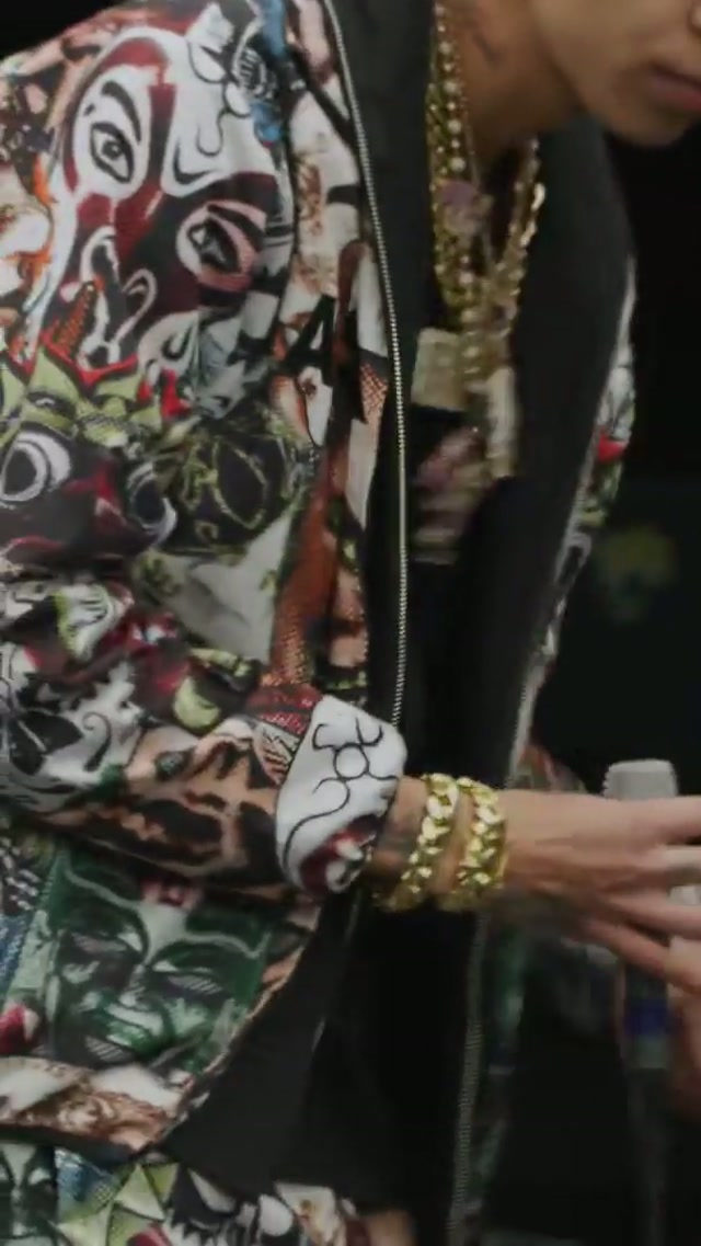 Florida’s own @Luh Tyler live from the locker room! See the full performance now on our YouTube! 🙌 #luhtyler #jacksonvillejaguars #nfl #livemusic 