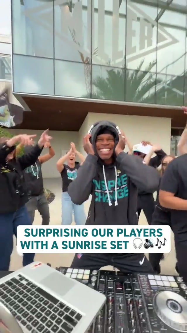 uhhh is there a cover??? #nfl #dj #housemusic #jacksonvillejaguars #musicfestival 