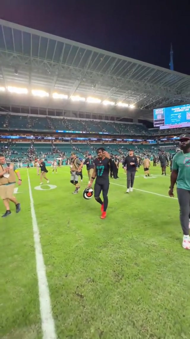 in the *pitch blue* jerseys
π£οΈ FINS FOR THE WIN! #waddle #nfl #rivalries