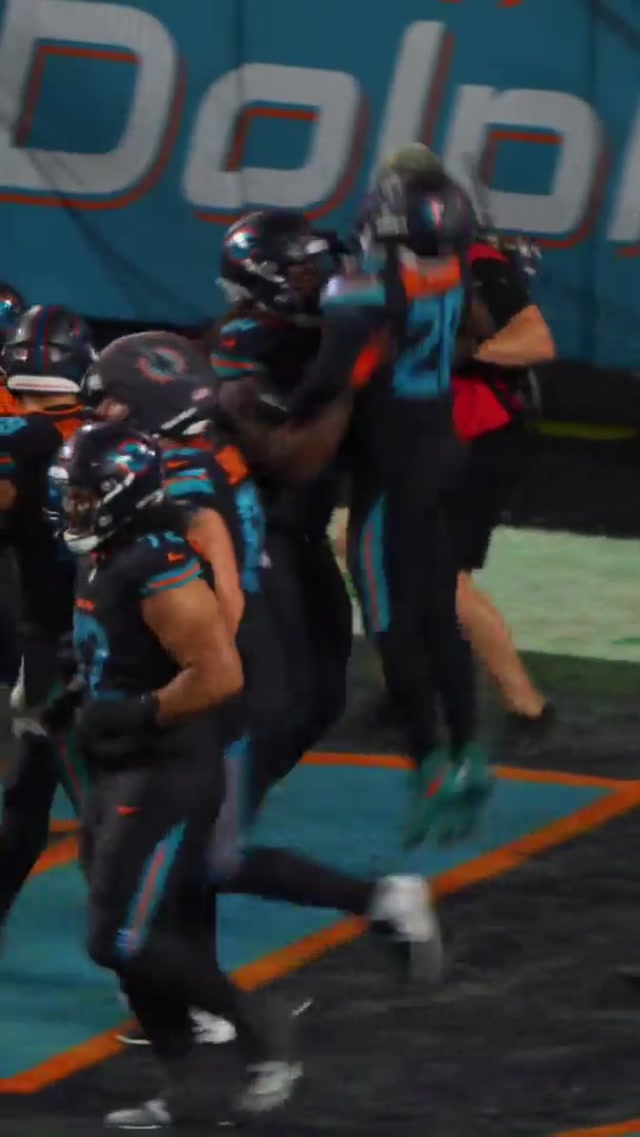 WEEEEEEE! β¬οΈ #celly #nfl #achane #football