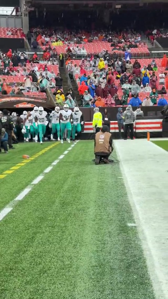 Game time in Cleveland π¬ #nfl #football #miamidolphins