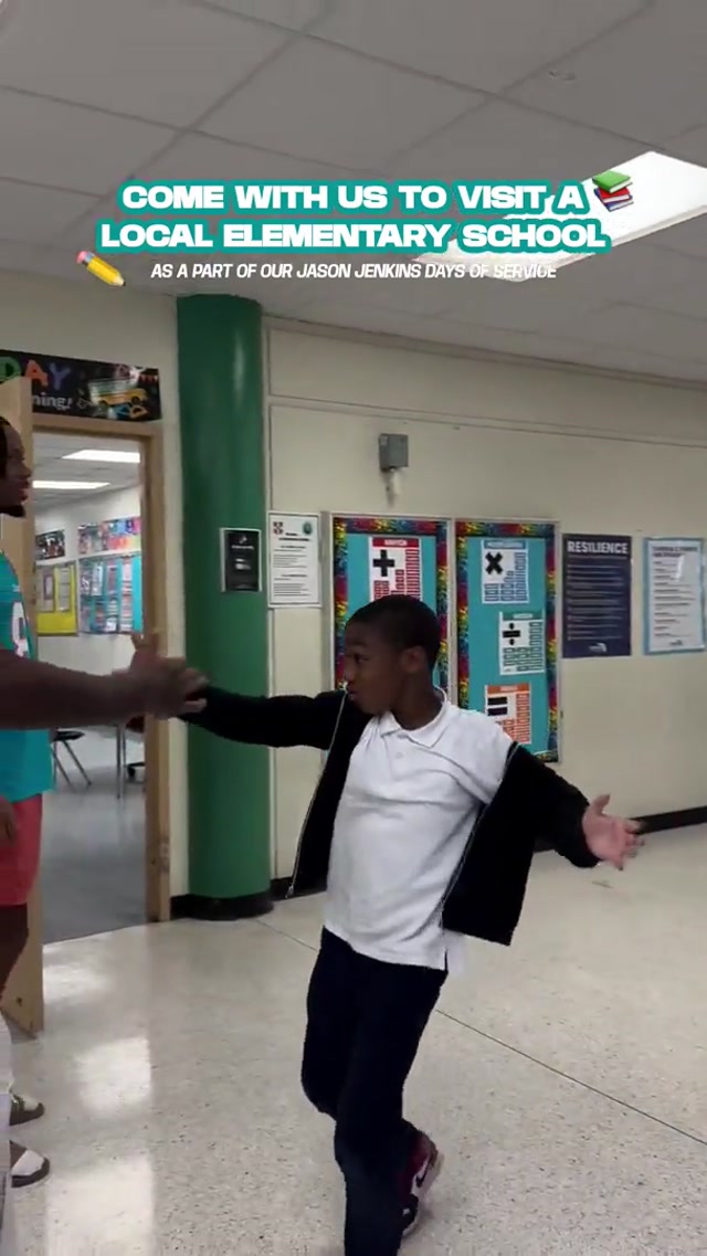 Inspiring the next gen π
We went to a local elementary school to read and spend some time with students as part of our Jason Jenkins Days of Service. #nfl #football #community