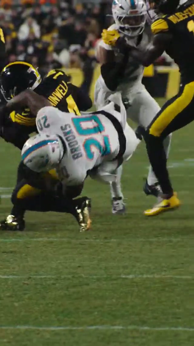 2025 mic’d up: ASMR edition 🎙️
#micdup #ASMR #miamidolphins 