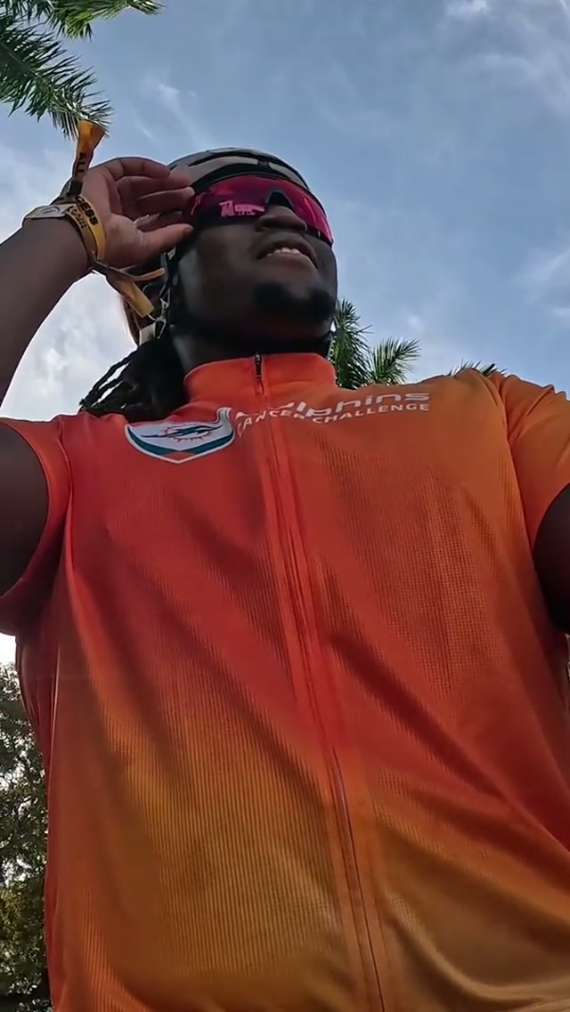 👓 on, views on point! Pat Paul took on the 39-mile ride 🚴‍♂️ at #DolphinsCancerChallenge. #cycling 