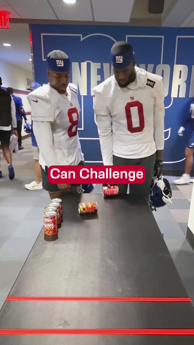 "You eating it up!!!" 🤣 #giants #nfl #game #tablegame