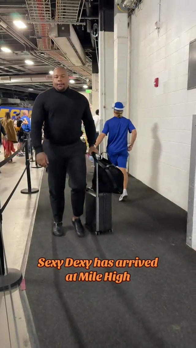 Make it look cuteeee 🧳 #giants #dexterlawrence #sexydexy #nfl 