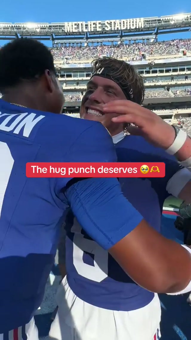 I just wanna give him a hug 🫂 #punch #punchthemonkey 