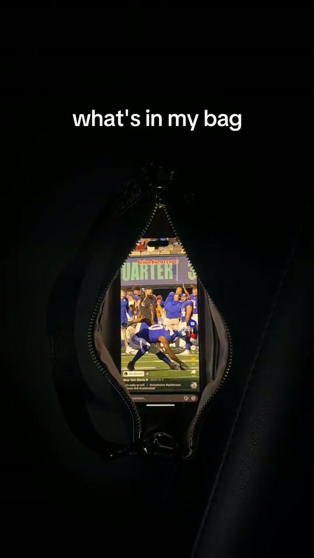 Can't leave the house without it😌 #nyg #giants #nfl #brianburns