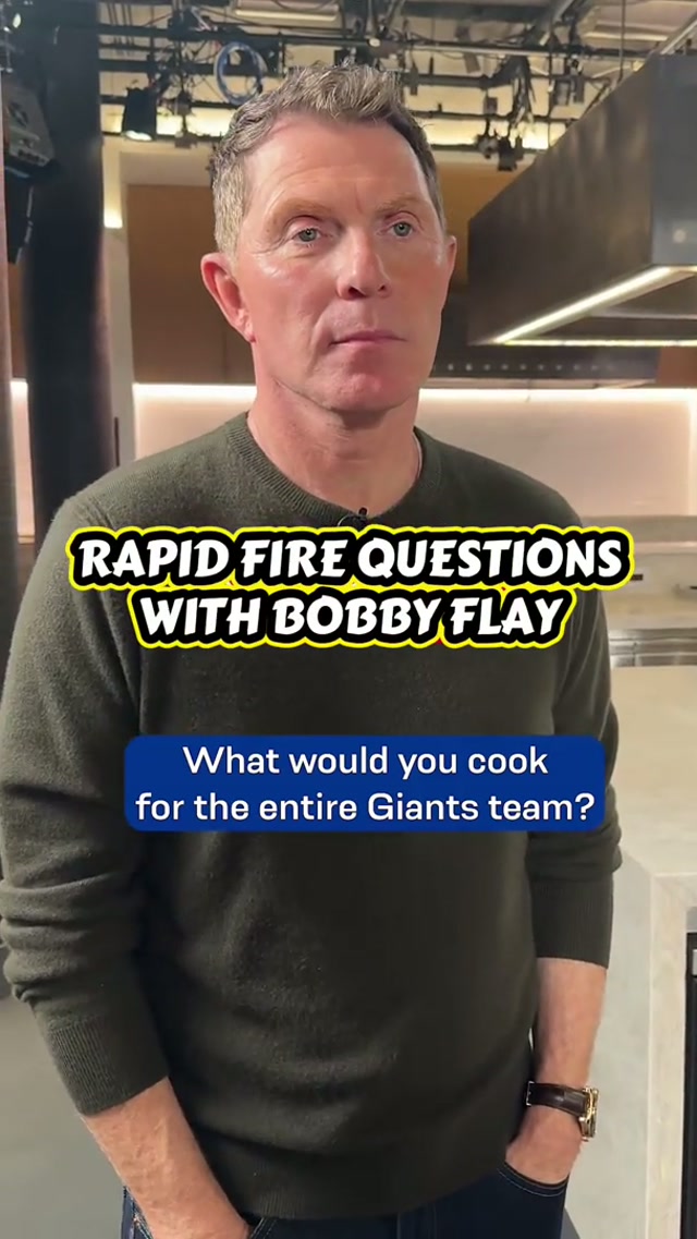What would Bobby Flay cook for the players? 👀 #bobbyflay #cooking #giants #nfl #chef 