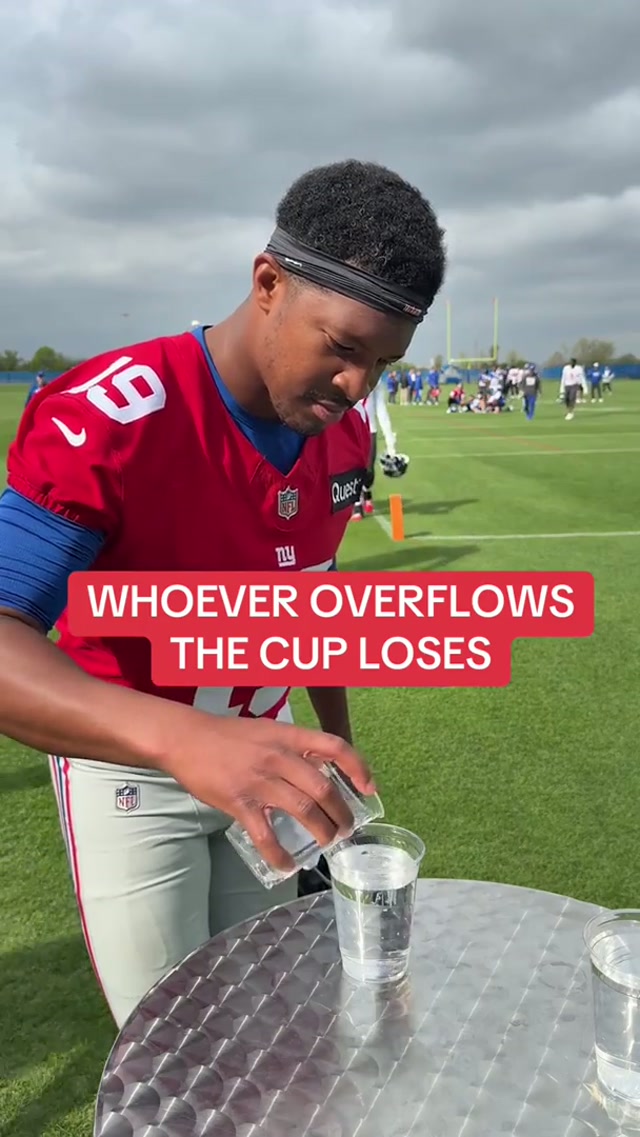 They were STRESSED 😅 #giants #cupchallenge #nfl #football #tablegame 