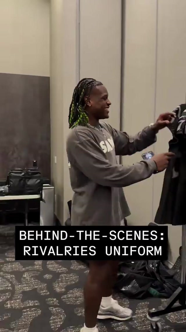 inside look 👀 #nyjets #rivalries #bts #uniform #jersey 