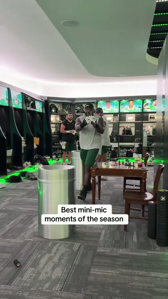 mini-mic, BIG personalities 🤣 #nyjets #minimic #bestof #nfl 