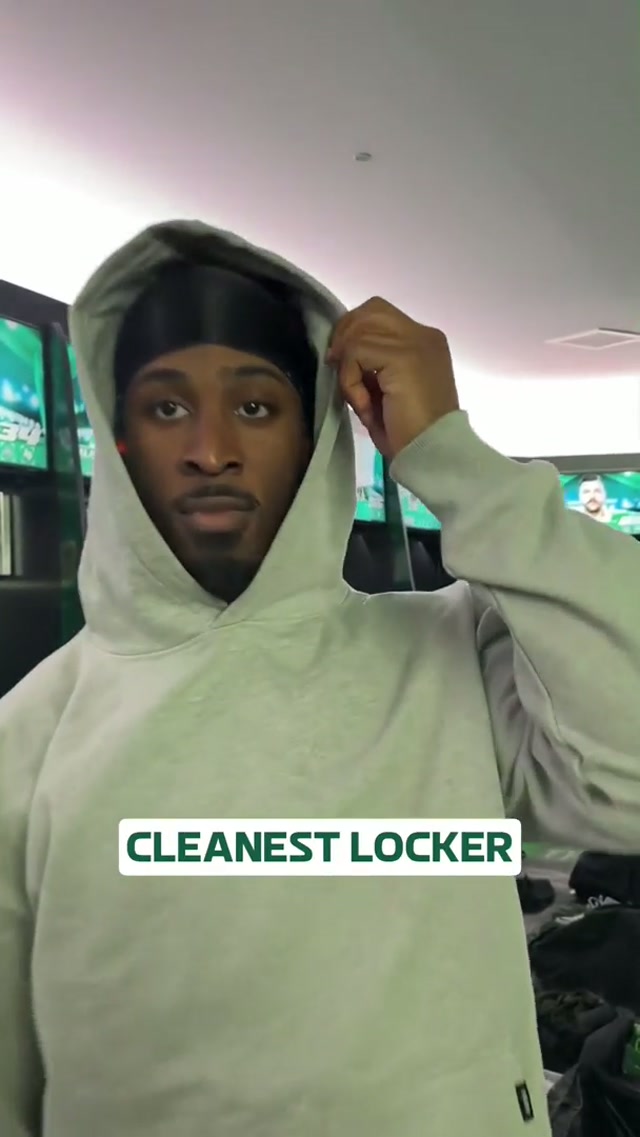 and the award for cleanest locker goes to… 😂 #nyjets #locker #clean 