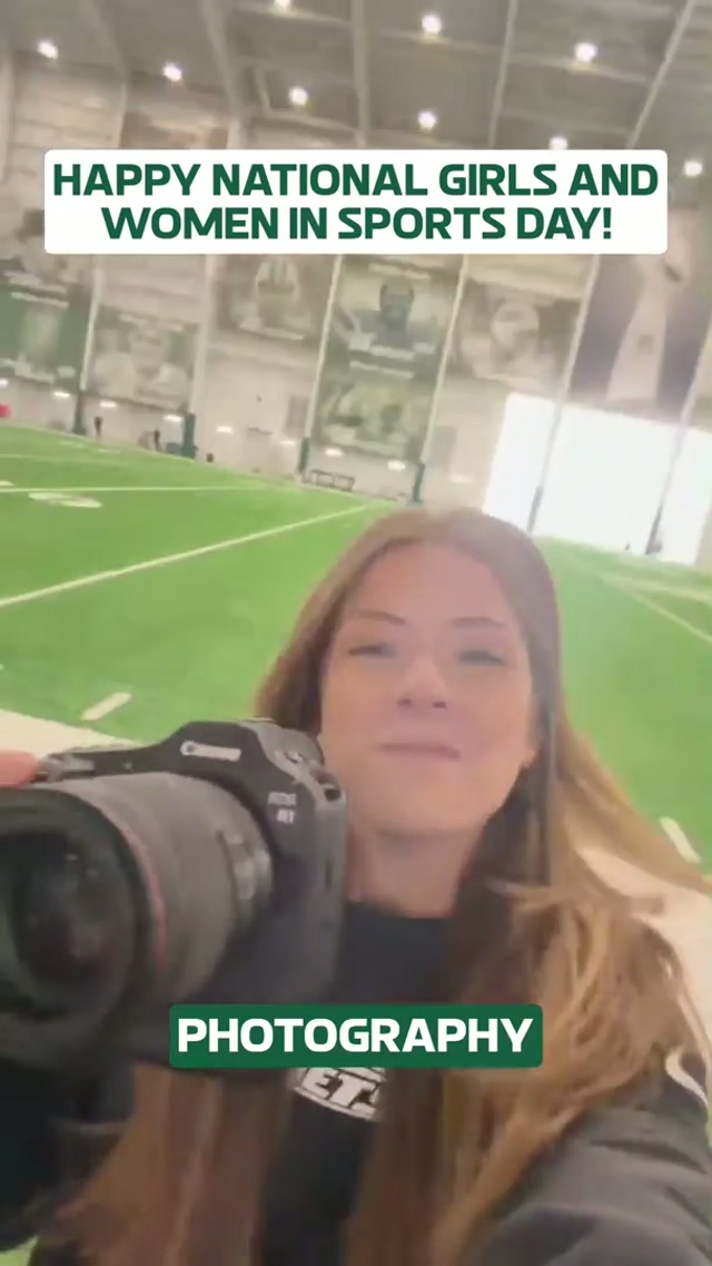 Celebrating the amazing women in our organization & throughout our community who are paving the way for the next generation! #nyjets #nfl #womeninsports #ngwsd 