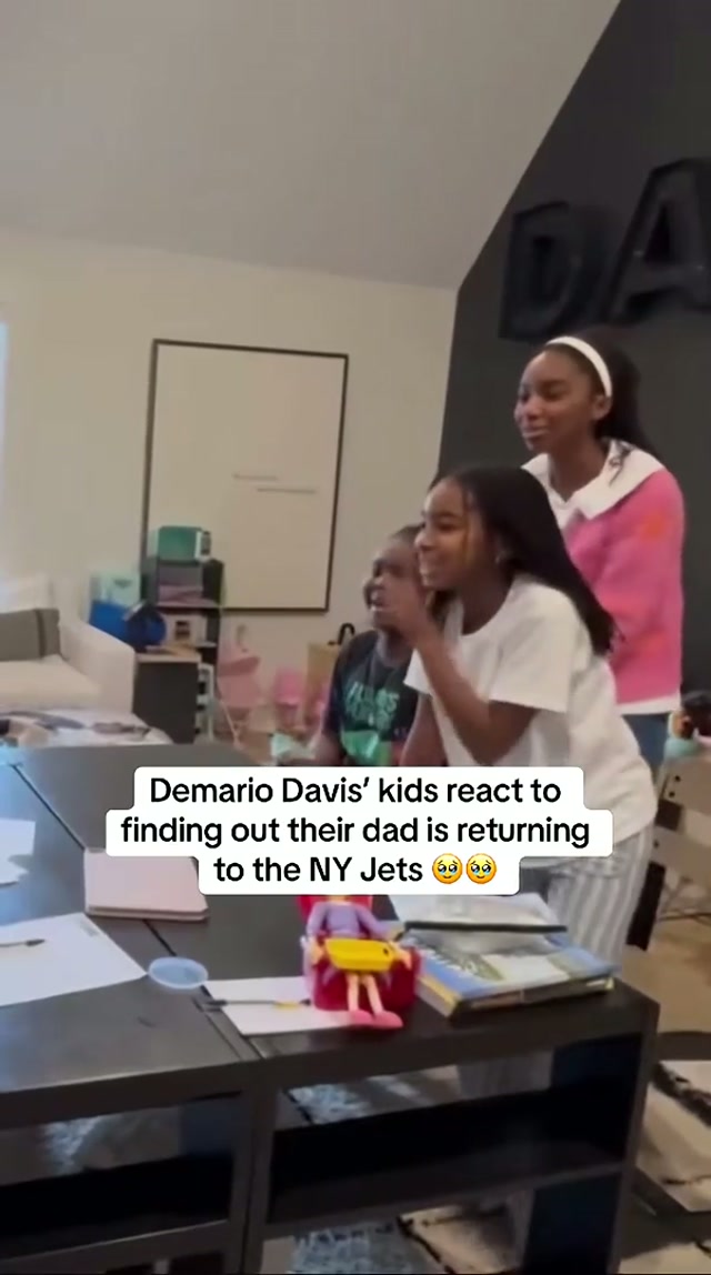 these reactions are a must watch 👏 #nyjets #demariodavis #reaction #nfl #dad 