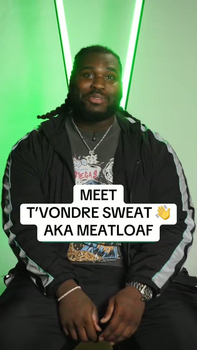 Shoutout Luke Combs and The Walking Dead 👏 #nyjets #tvondresweat #nfl #gettoknow 