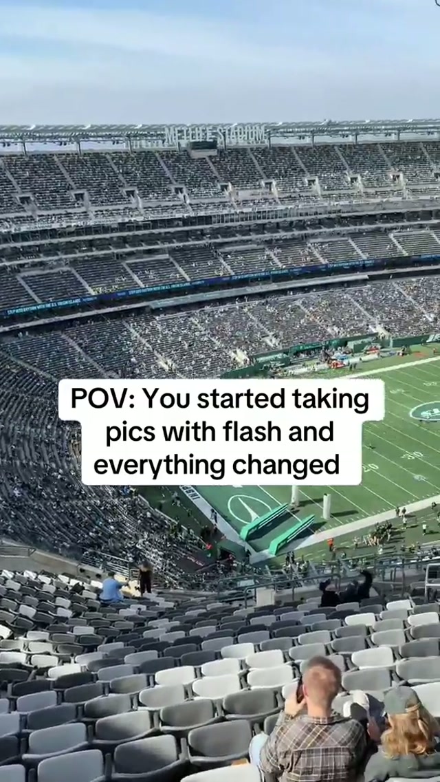 Flash made all the difference 😂 #nyjets #flash #superhero #nfl #photo 