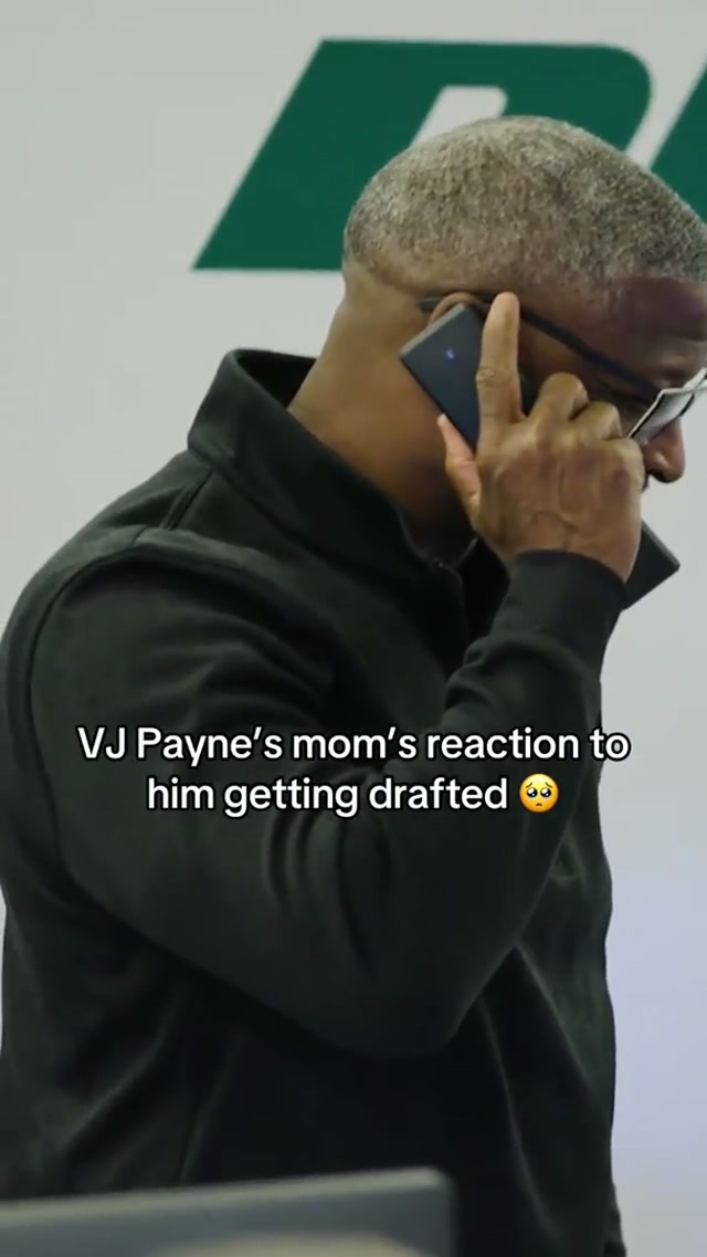 mom was HYPE during VJ Payne’s draft call #nyjets #nfldraft #vjpayne #call #mom