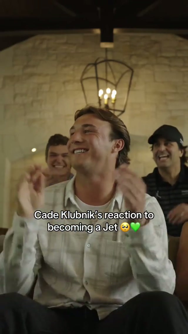 Cade’s family already got the Jets chant down 👏 #nyjets #nfldraft #cadeklubnik #qb #clemson 