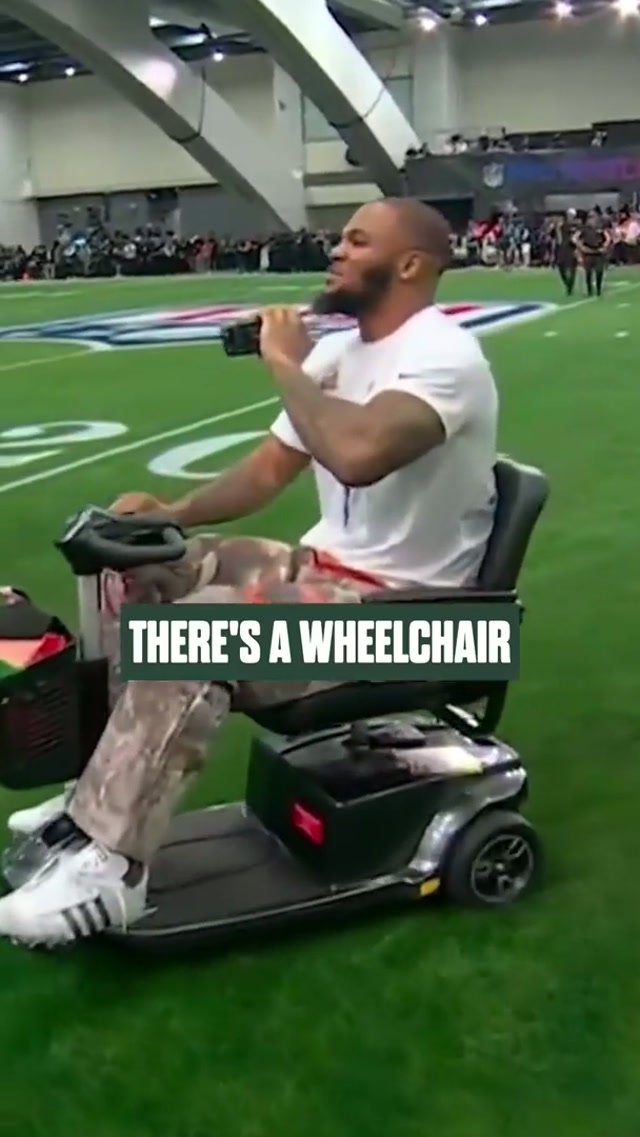 Micah’s got the zoomies 😂

📺: ESPN

#probowl #micahparsons #nfl 