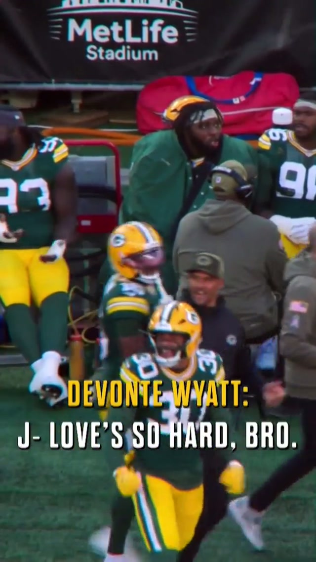 Pure comedy 😂 

Can't wait for more mic'd up moments next year

#packers #micdup #nfl #hotmic 