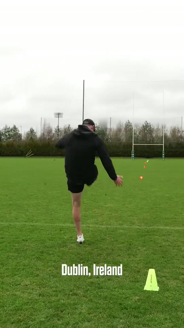 Having a proper kickabout with the fellas in Ireland 🇮🇪

#packers #ireland #kick #footballtiktok 