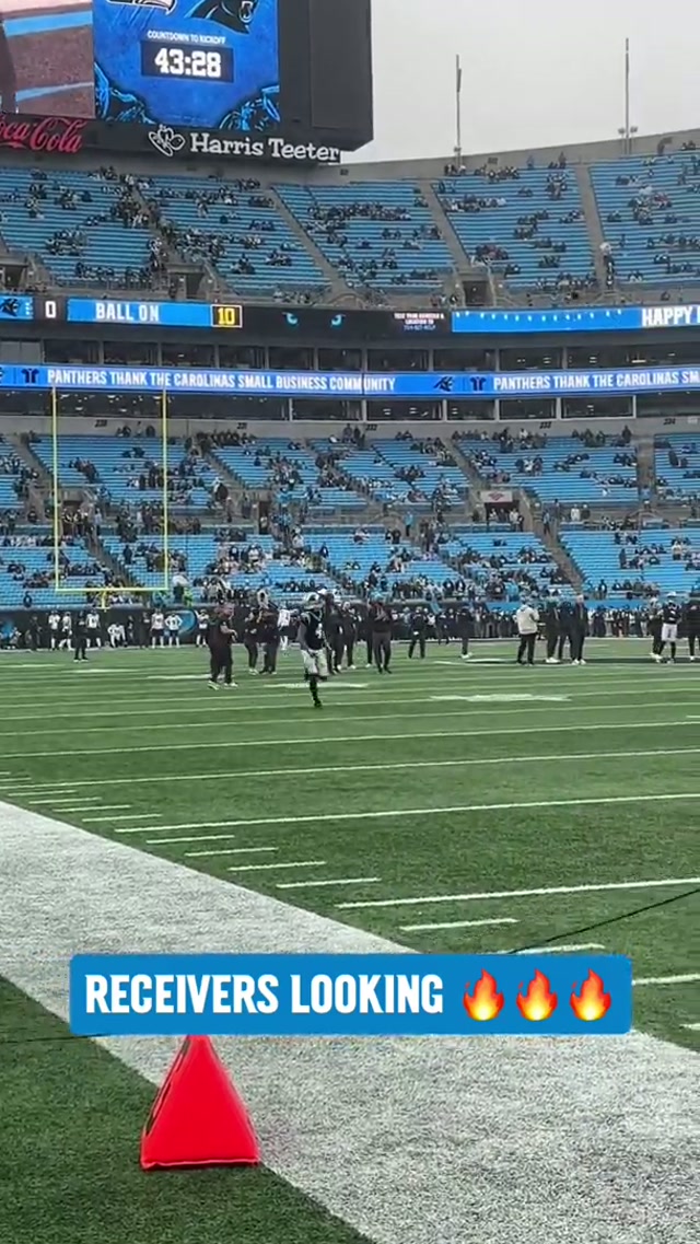 Hot hands #carolina #panthers #pregame #warmups 