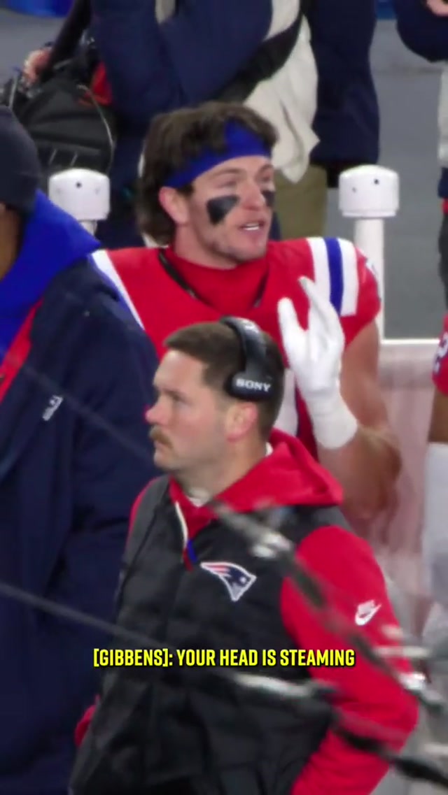 “you look like you came just out of the dishwasher" 🤣  #nfl #patriots #robertspillane 