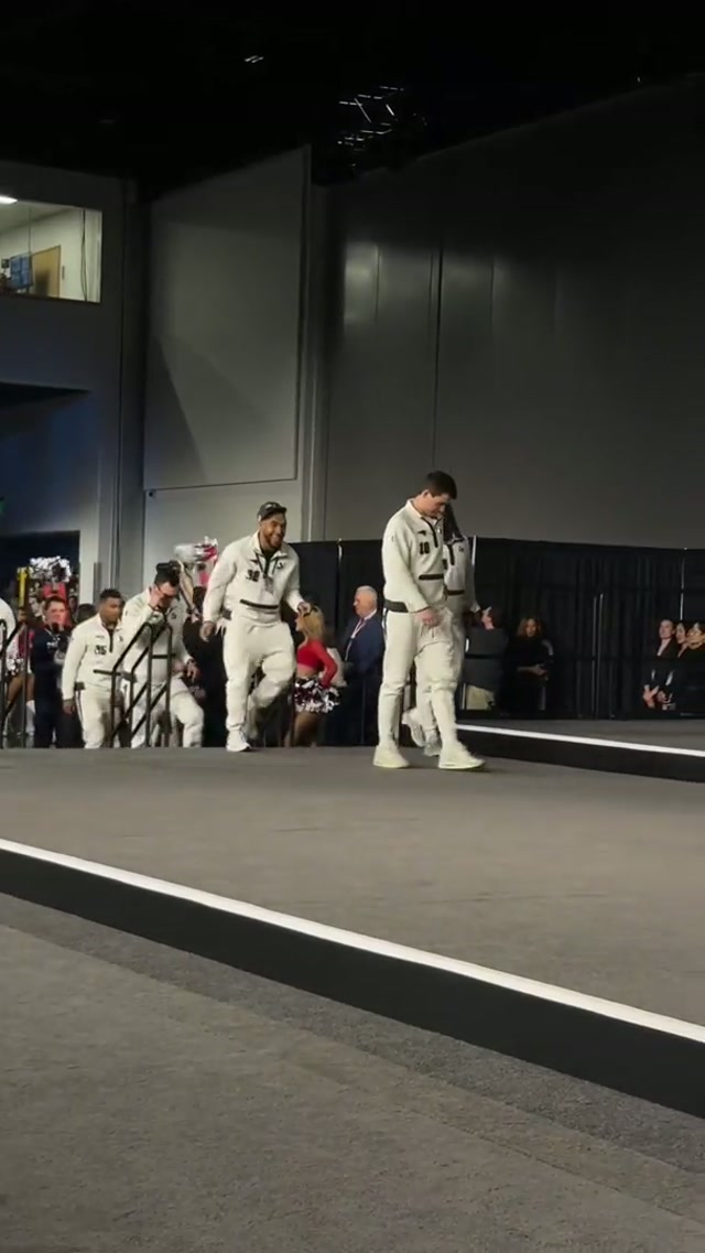 go besties 🫶 #nfl #patriots #superbowl #drakemaye #openingnight 