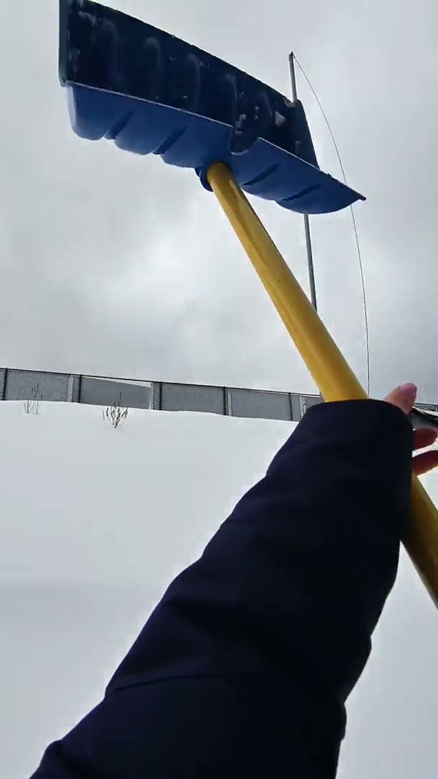 PERSONAL SHOVEL ❄️🪏 #nfl #patriots #shovel #snow 