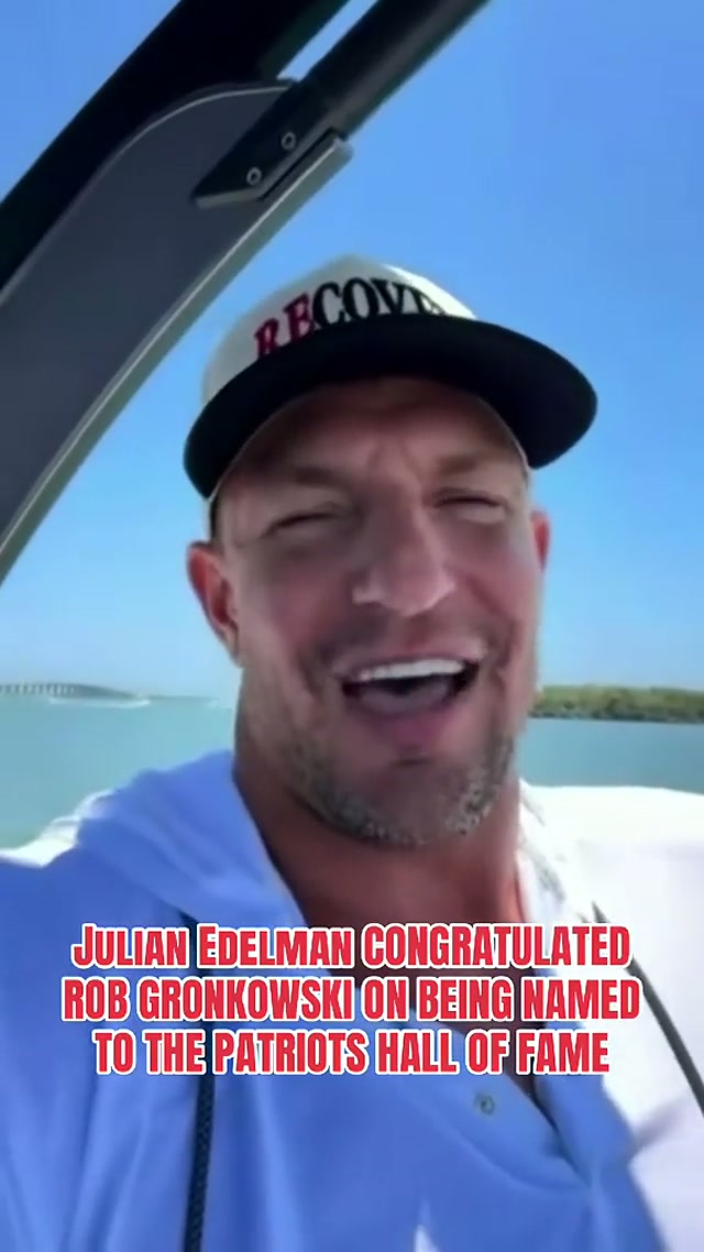 @gronk and @Julian Edelman…just two guys in the club eating shrimp 😭 #nfl #patriots #gronk #julianedelman