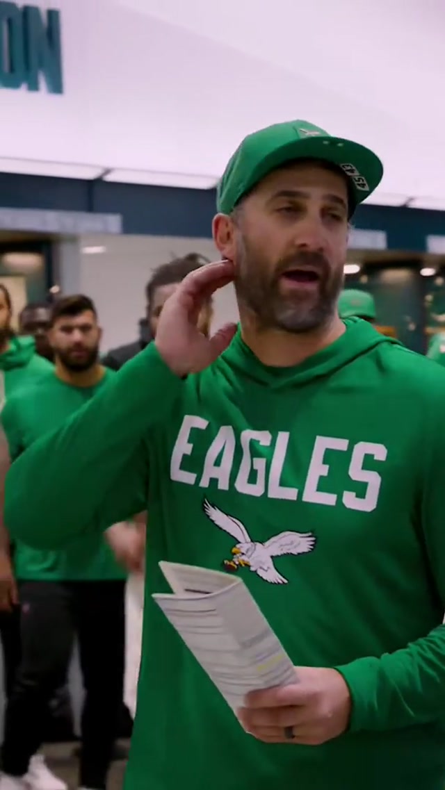 Flying around having fun 🦅 #eagles #nfl #nicksirianni 