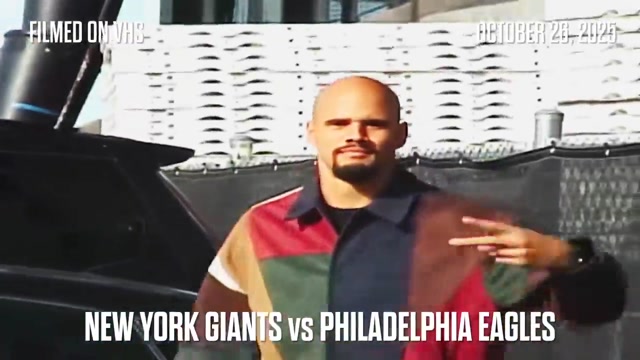 We filmed this weekend’s game on VHS and it looks SICK #eagles #nfl #throwback #vhs #kellygreen 