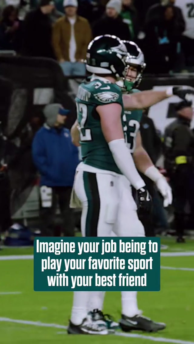 Reed and Coop are out here living every kid’s dream #eagles #nfl #cooperdejean #reedblankenship 