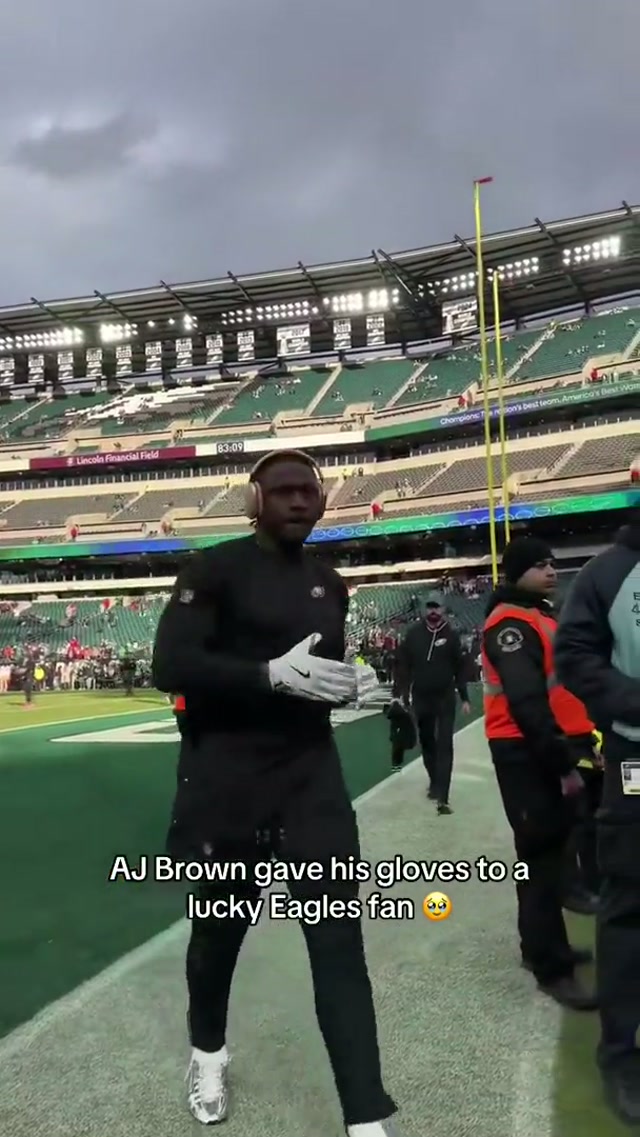 This is boyhood #eagles #nfl #ajbrown #wildcard 
