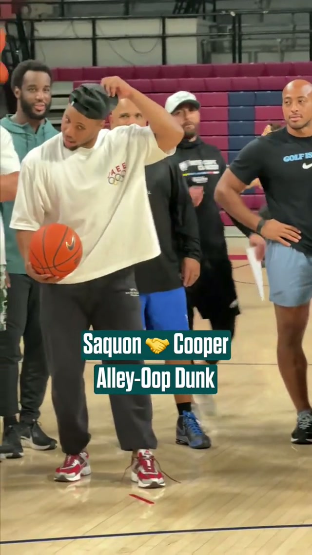 Consider this our submission for the NBA All-Star Weekend Dunk Contest 👀 #eagles #nfl #cooperdejean #saquonbarkley 