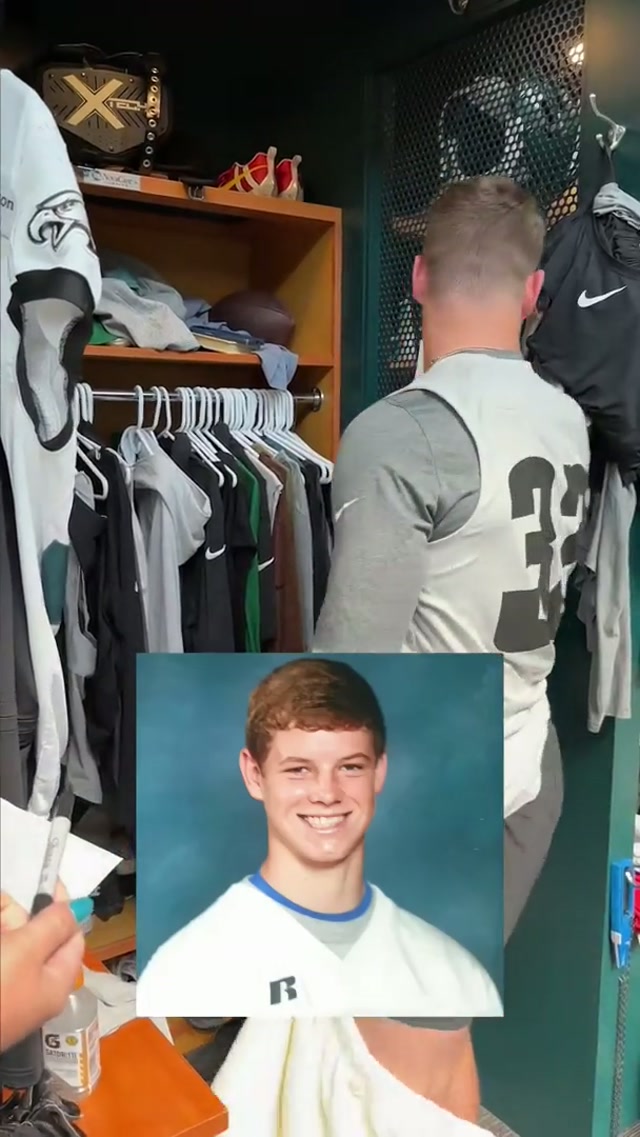 Thank you for an exciting 4 seasons 💚 #eagles #nfl #reedblankenship