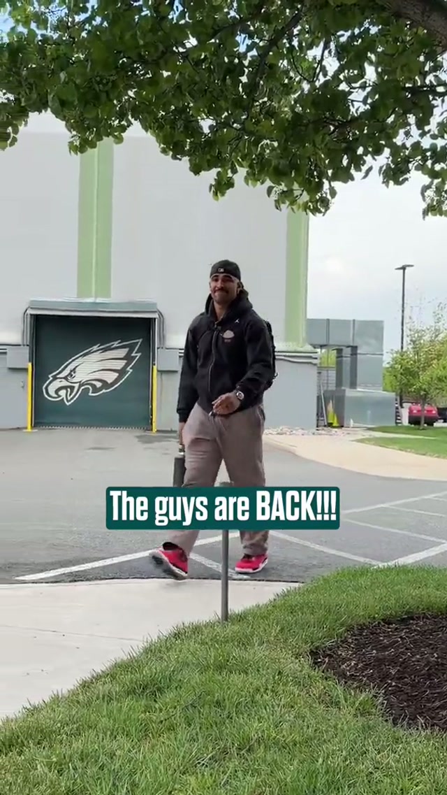 The boys are back in town #eagles #nfl #osp #ota 