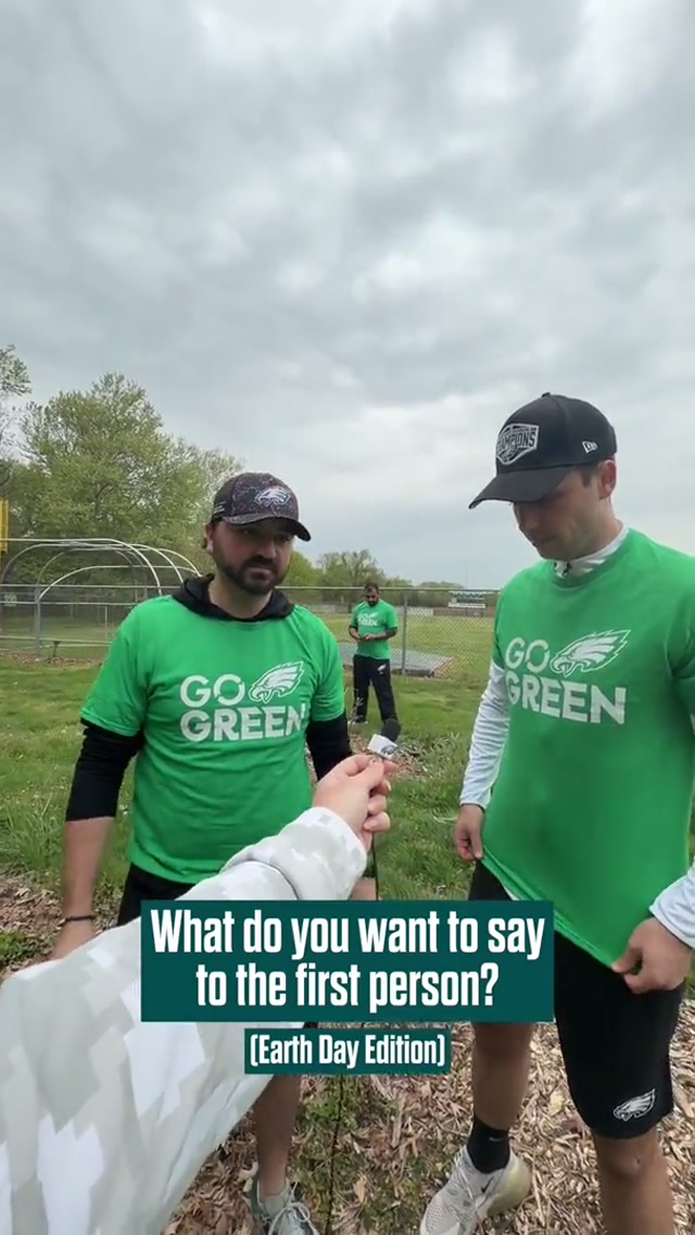 You heard the man… go get that tree #eagles #nfl #earthday 