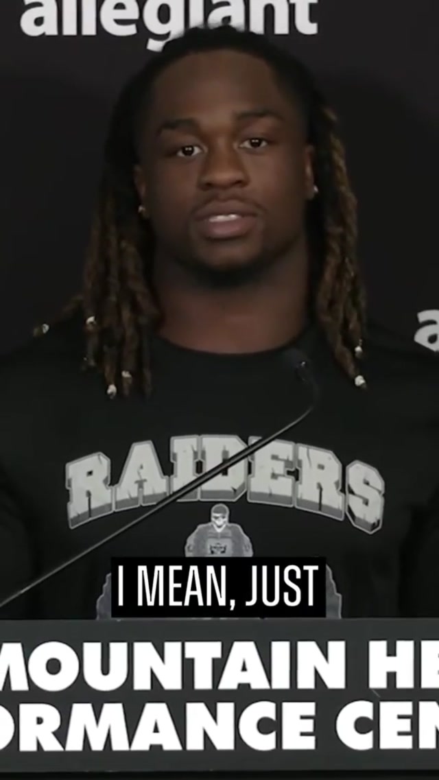 Don’t mess with a good thing 🏃😏 @Ashton Jeanty 
#NFL #football #celebration