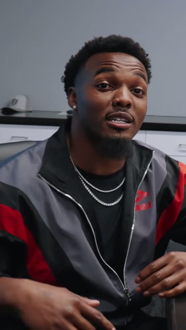 Kobe checkin’ in 👋

#nflfreeagency #nfl #raidernation #footballtiktok #football 